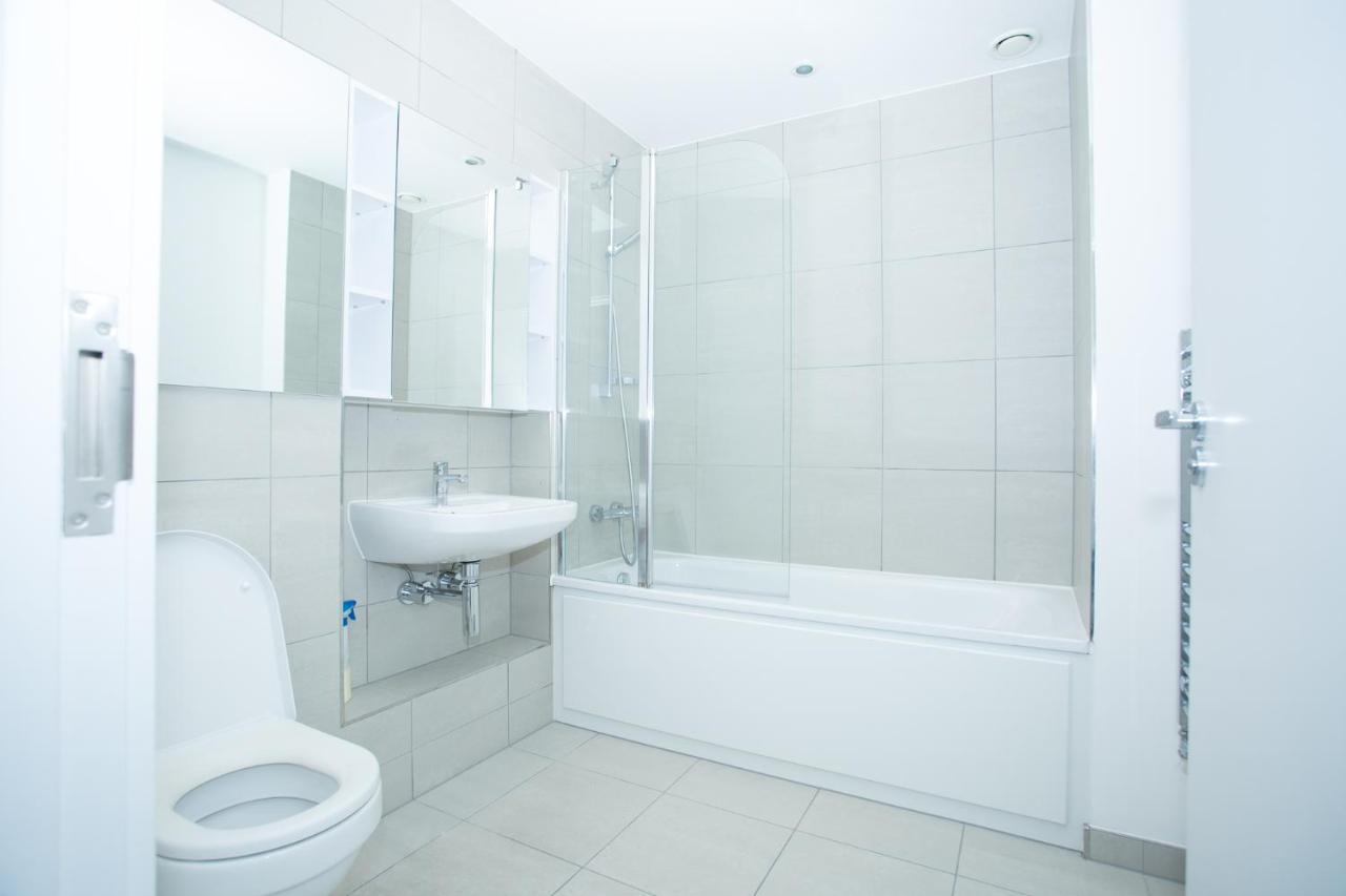 High View Two Bedroom Apartment In Woolwich Londra Esterno foto
