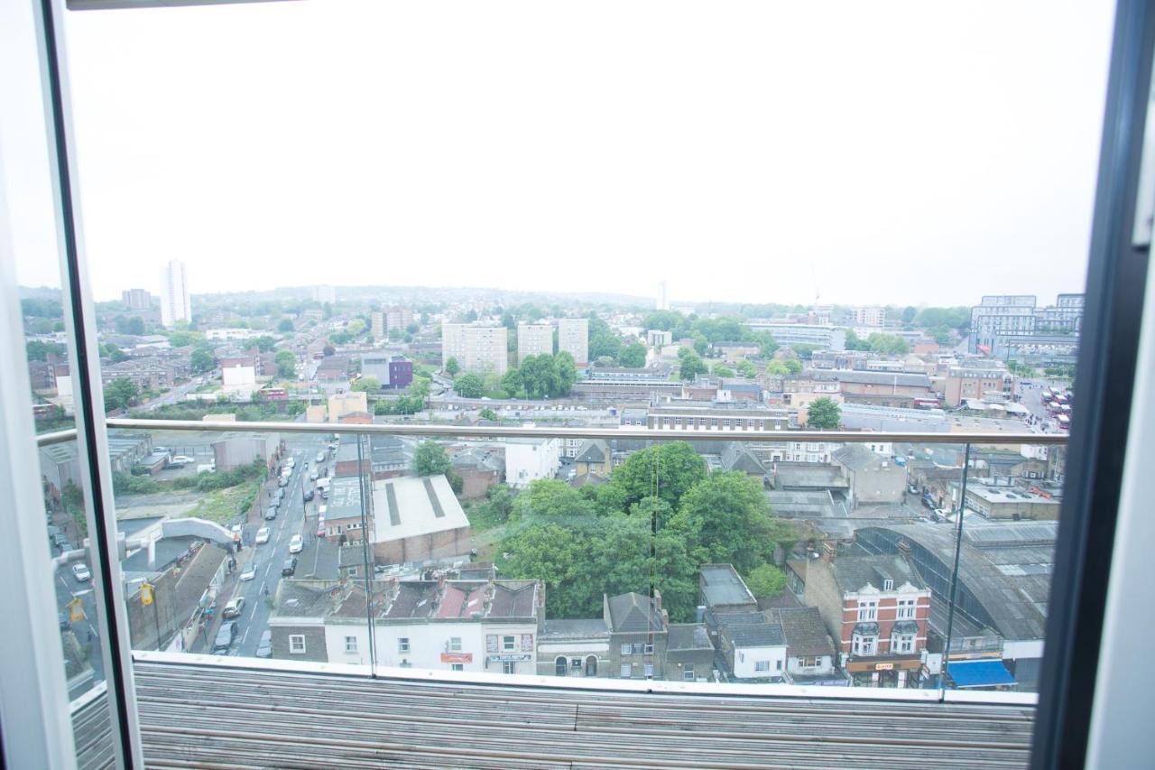 High View Two Bedroom Apartment In Woolwich Londra Esterno foto
