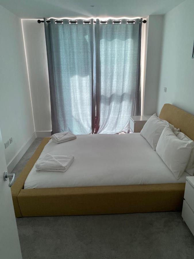 High View Two Bedroom Apartment In Woolwich Londra Esterno foto